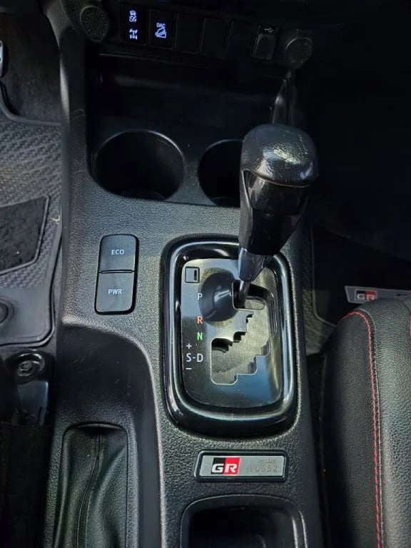 Toyota Hilux — foto 4