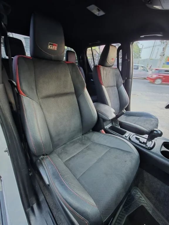 Toyota Hilux — foto 8