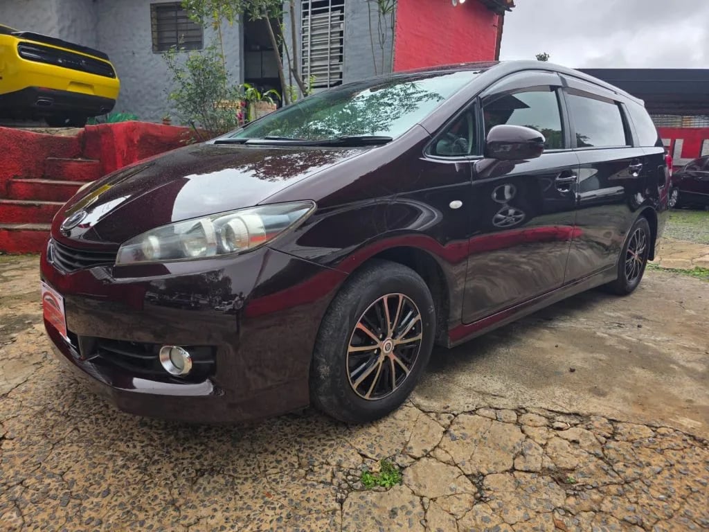 Toyota Wish — foto 2