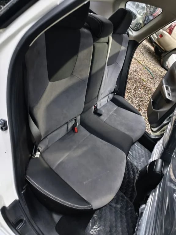 Subaru Impreza — foto 2
