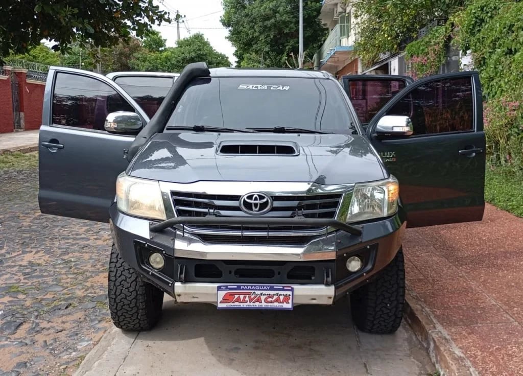 Toyota Hilux — foto 1