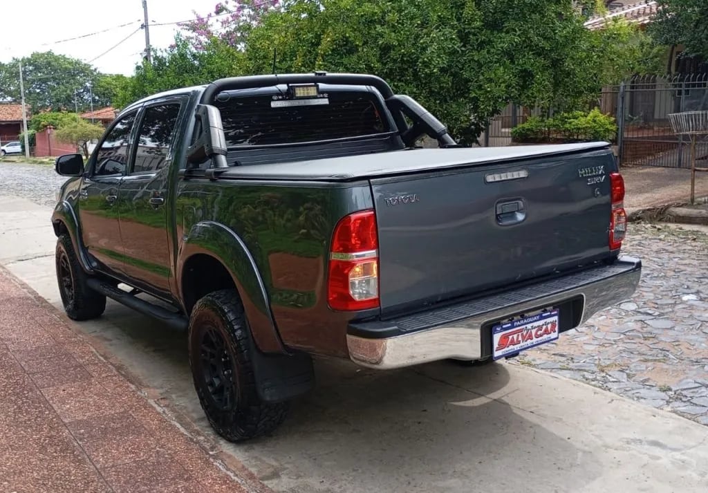 Toyota Hilux — foto 3