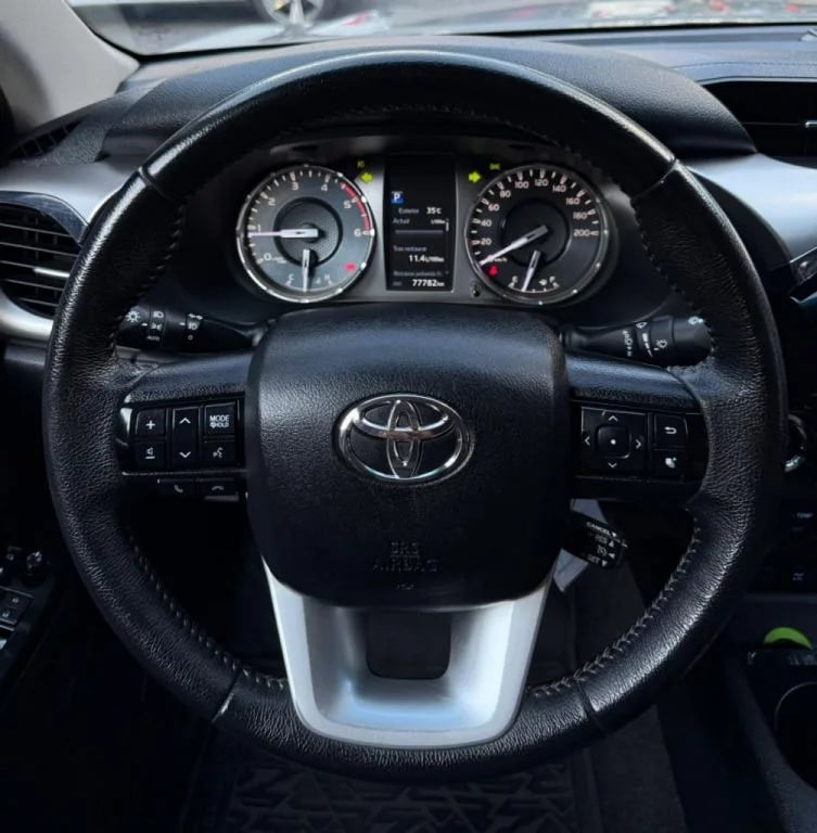 Toyota Hilux — foto 6