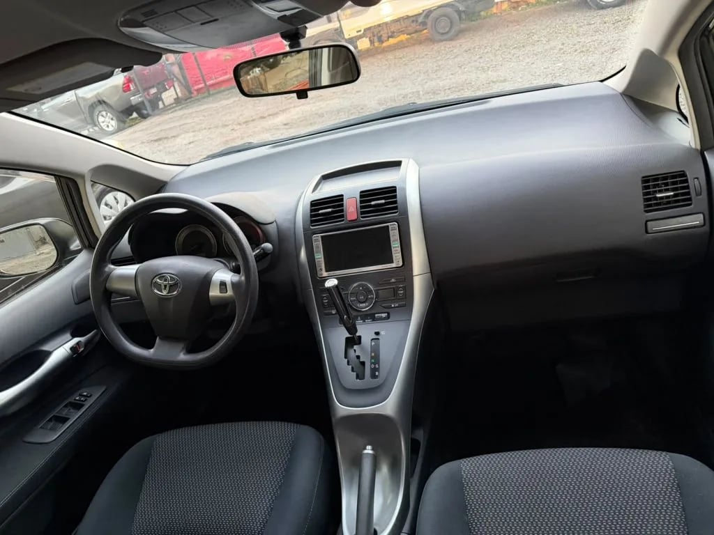 Toyota Auris — foto 5