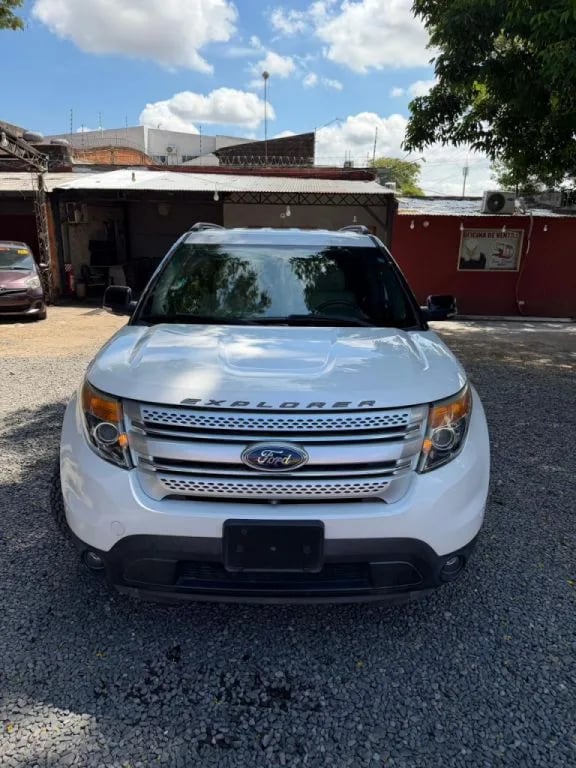Ford Explorer — foto 2