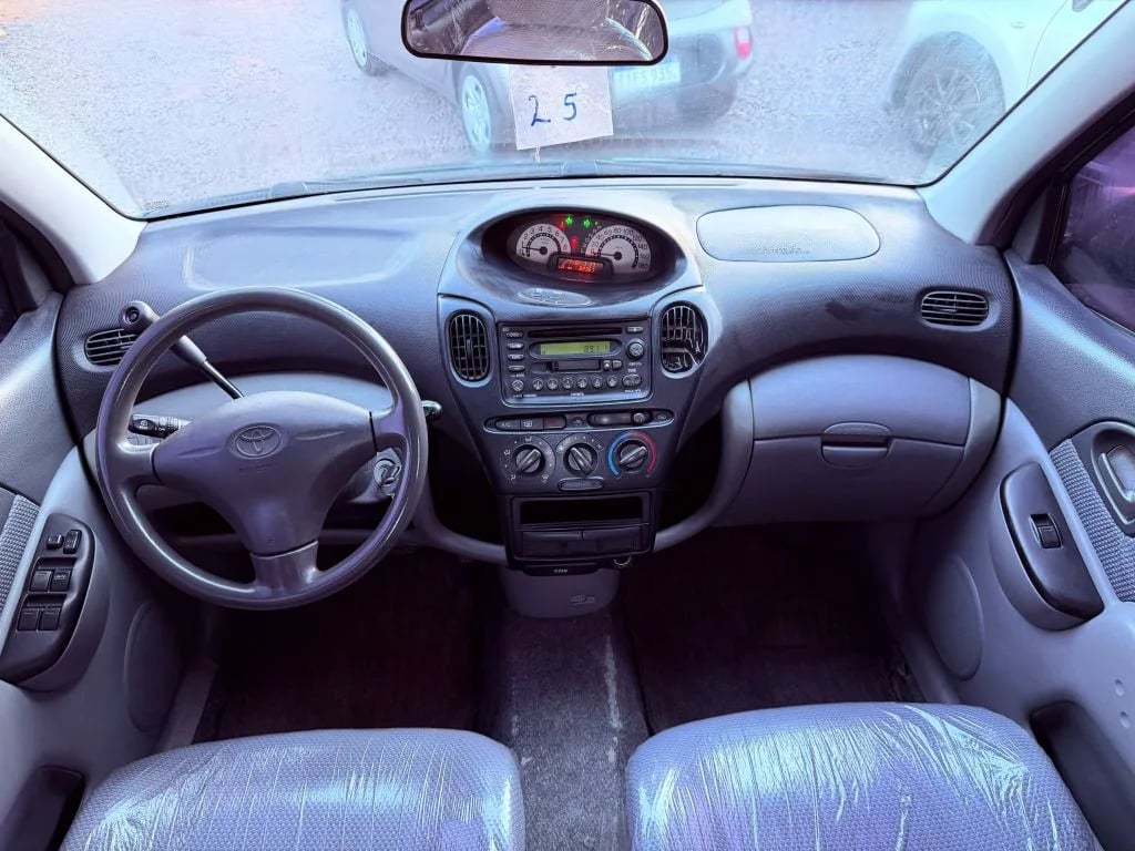 Toyota Funcargo — foto 6