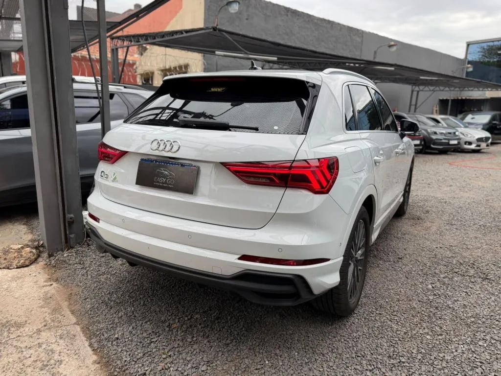 Audi Q3 — foto 8