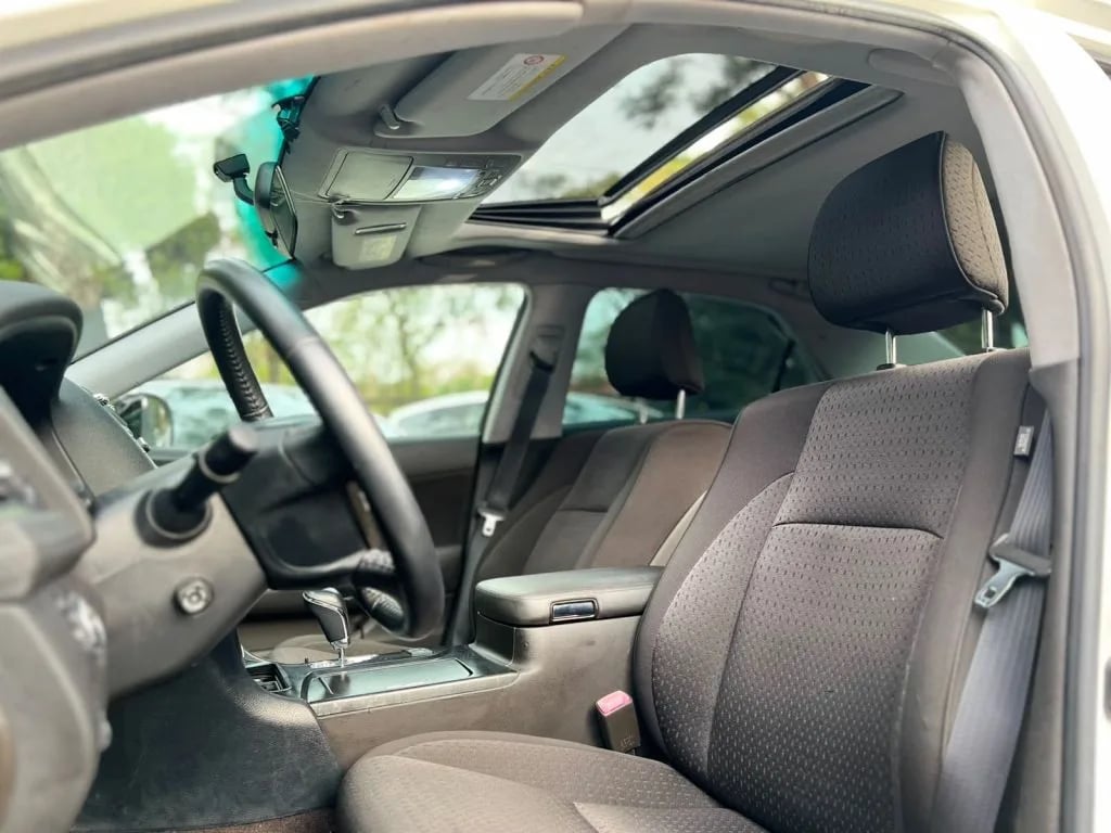 Toyota Crown — foto 5