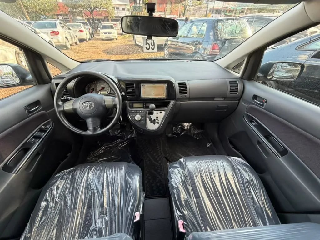 Toyota Wish — foto 7