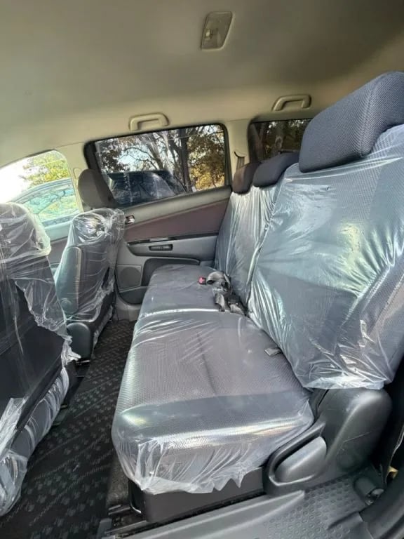 Toyota Wish — foto 8