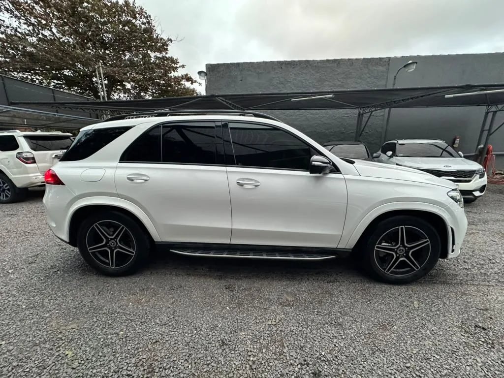 Mercedes-Benz GLE 300 — foto 7