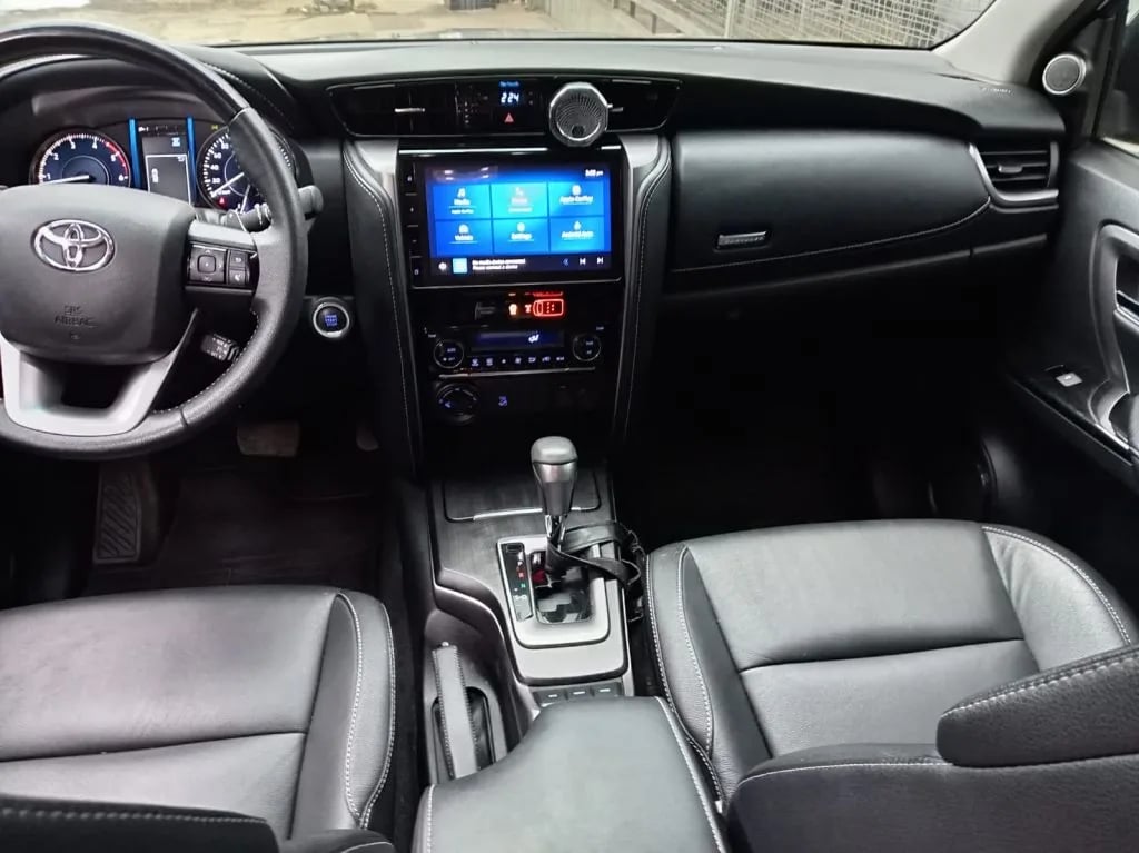 Toyota Fortuner — foto 3