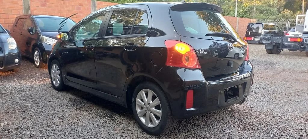 Toyota Vitz — foto 7