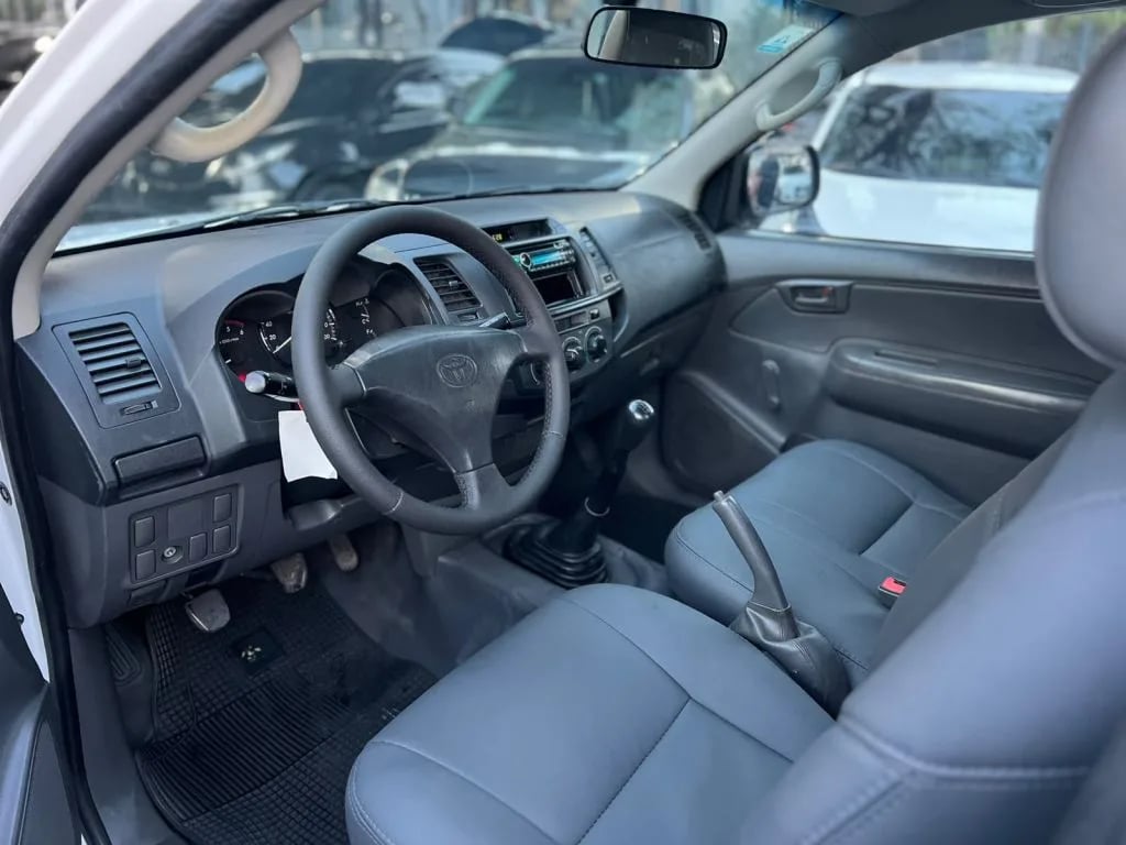 Toyota Hilux — foto 3