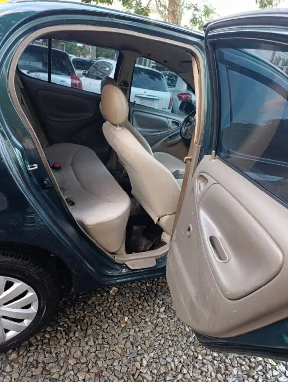 Toyota Platz — foto 8