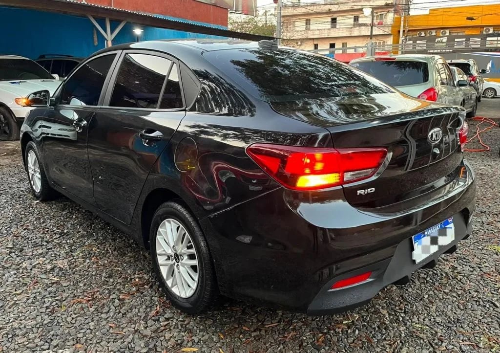 Kia Rio — foto 5