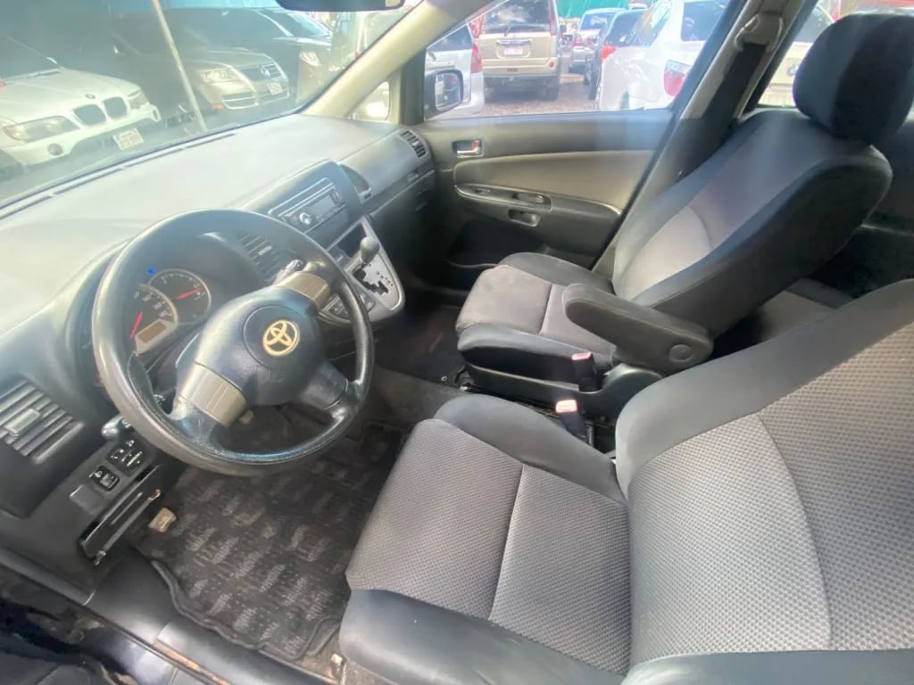 Toyota Wish — foto 6