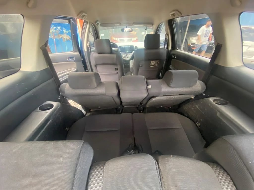 Toyota Wish — foto 8