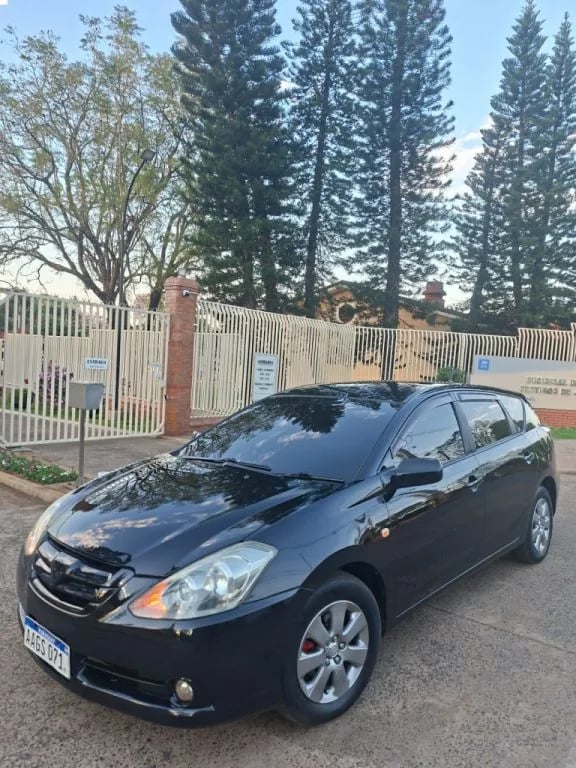 Toyota Caldina — foto 2