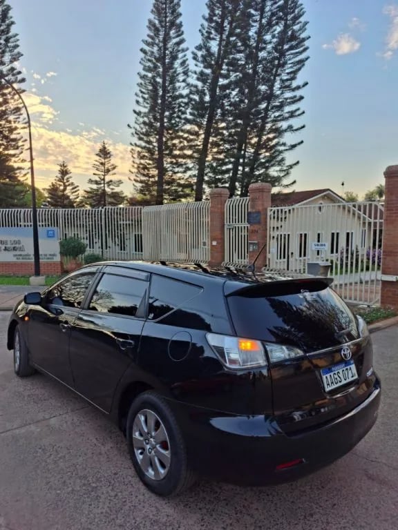 Toyota Caldina — foto 5