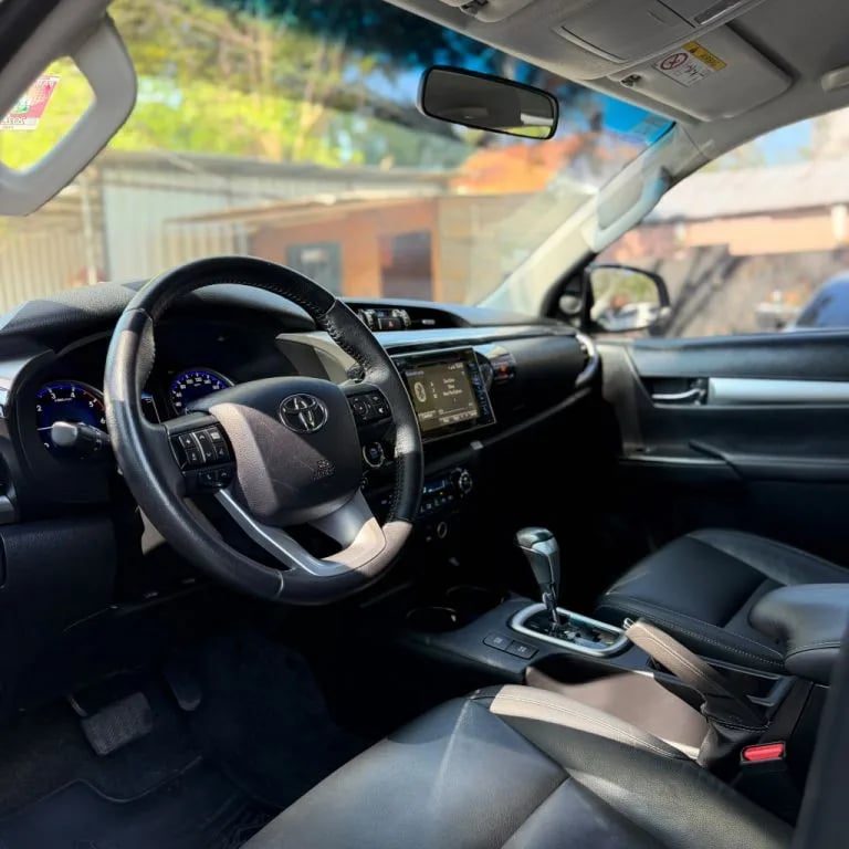 Toyota Hilux — foto 3