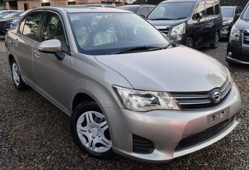 Toyota Axio — foto 1
