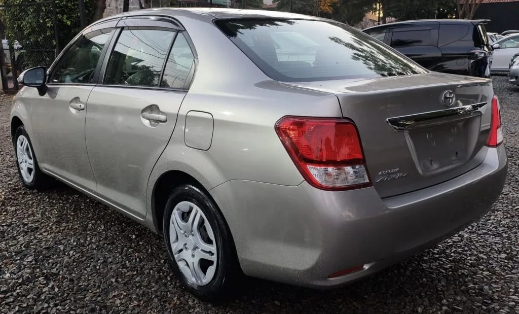 Toyota Axio — foto 7