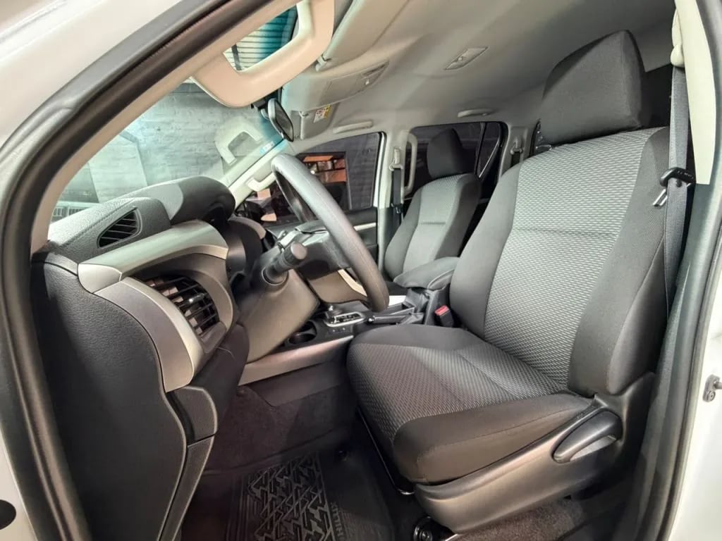 Toyota Hilux — foto 3