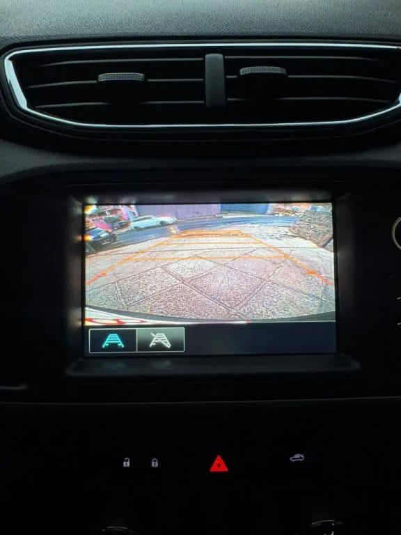 Chevrolet Onix — foto 6