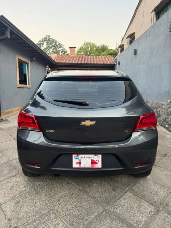 Chevrolet Onix — foto 9