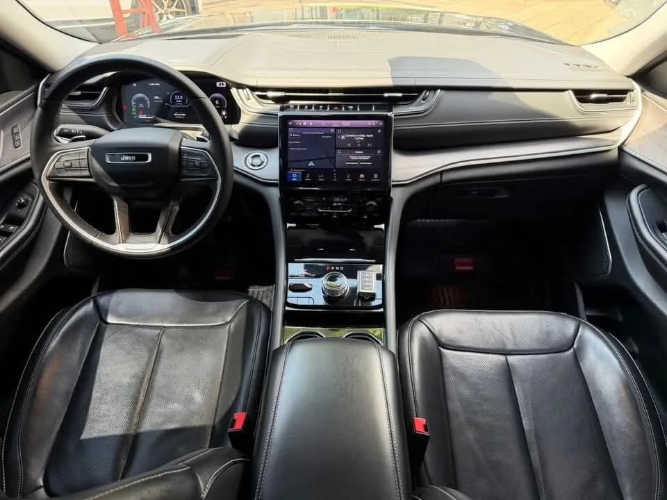 Jeep Grand Cherokee — foto 3