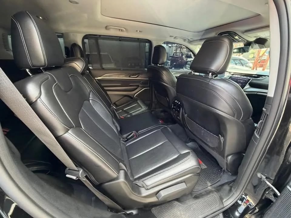 Jeep Grand Cherokee — foto 2