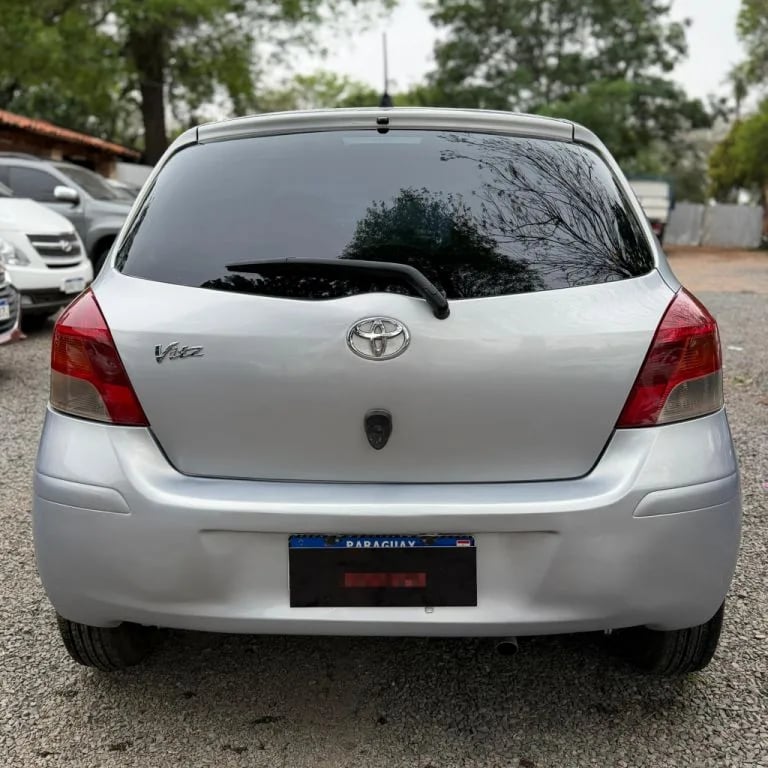Toyota Vitz — foto 5