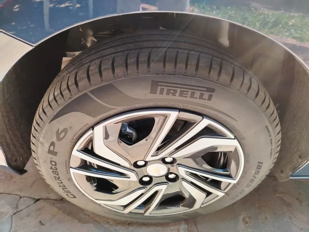 Chevrolet Onix — foto 7