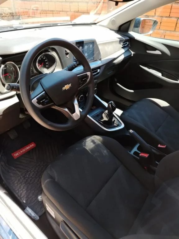 Chevrolet Onix — foto 9