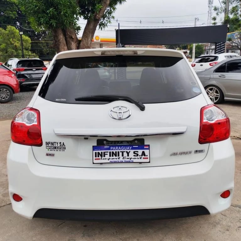 Toyota Auris — foto 6