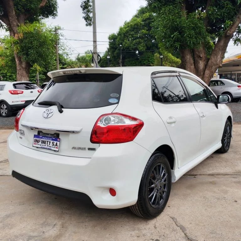 Toyota Auris — foto 7