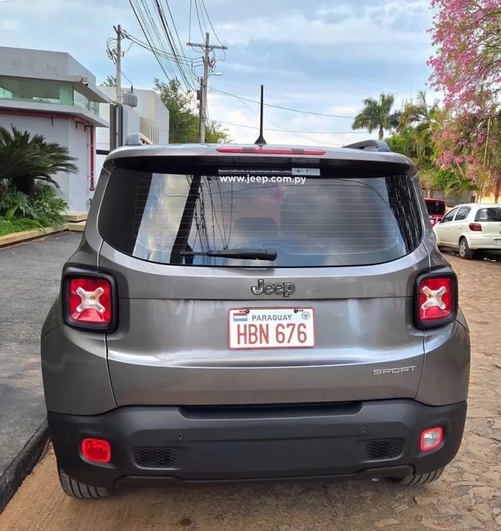 Jeep Renegade — foto 3