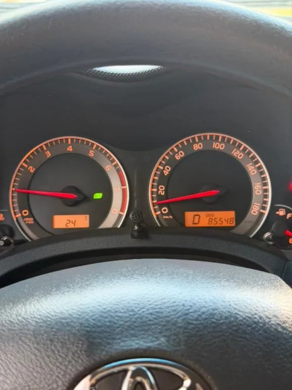 Toyota Auris — foto 2