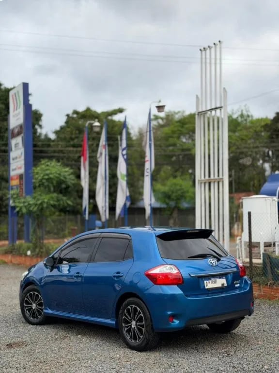 Toyota Auris — foto 4