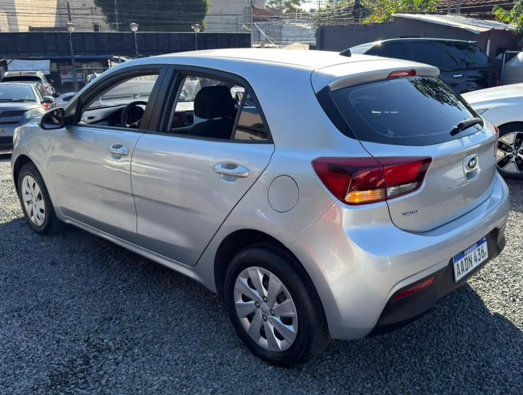 Kia Rio — foto 5