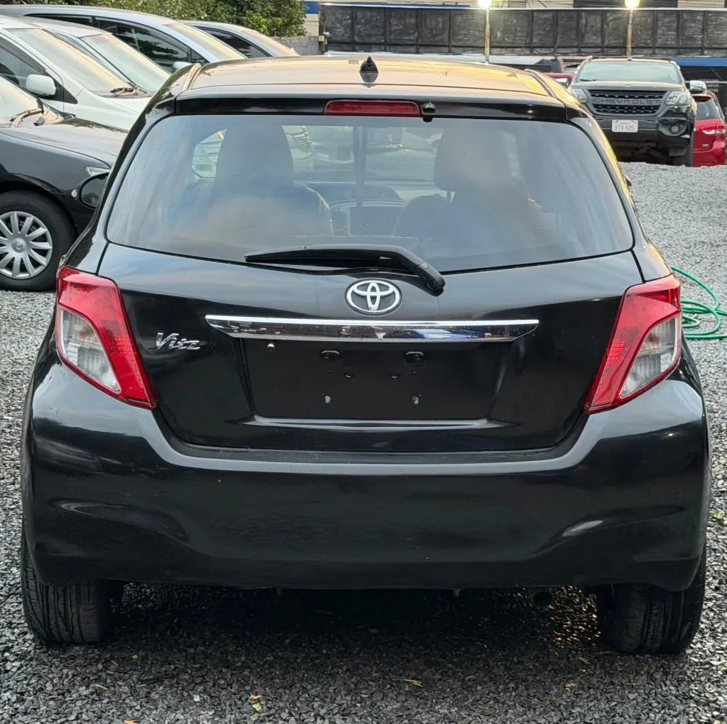 Toyota Vitz — foto 6