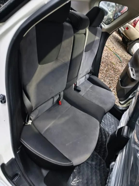 Subaru Impreza — foto 7