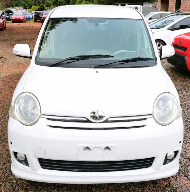 Toyota Sienta — foto 6