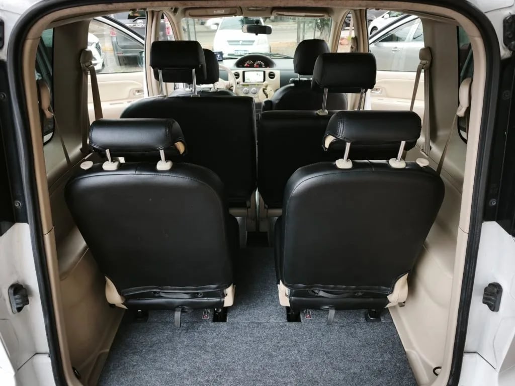 Toyota Sienta — foto 9