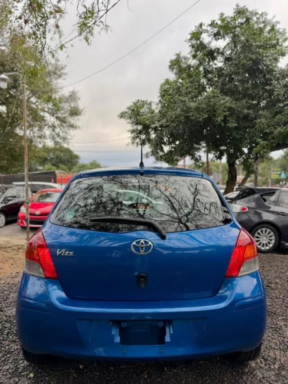 Toyota Vitz — foto 5