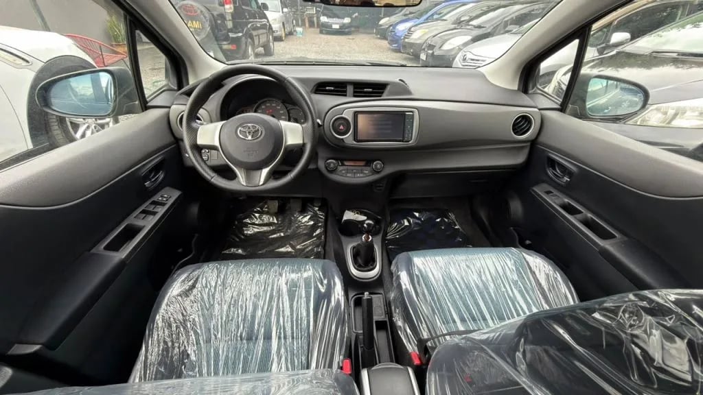Toyota Vitz — foto 8