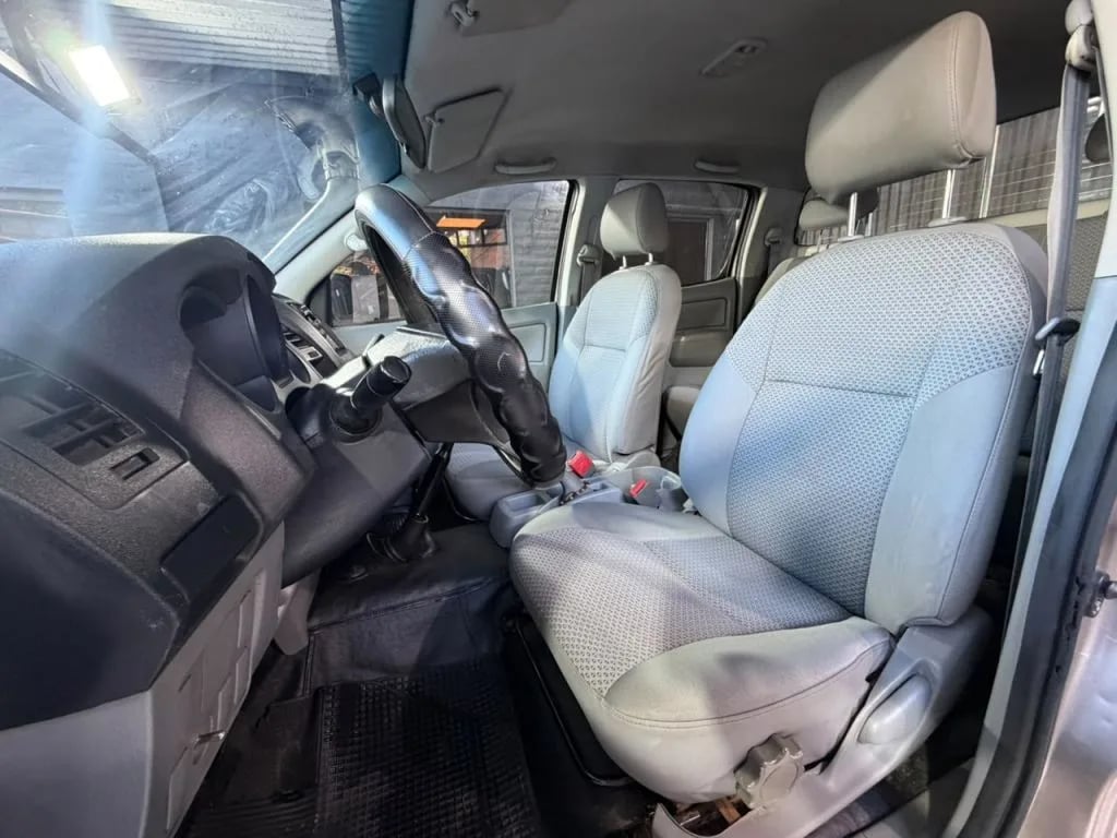Toyota Hilux — foto 7