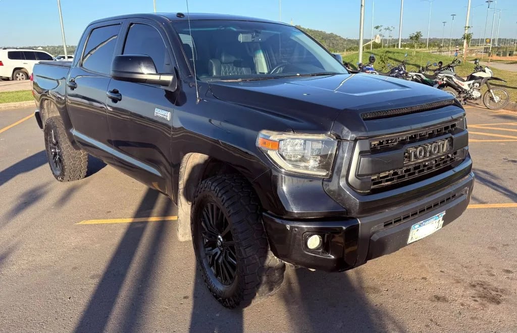 Toyota Tundra — foto 1