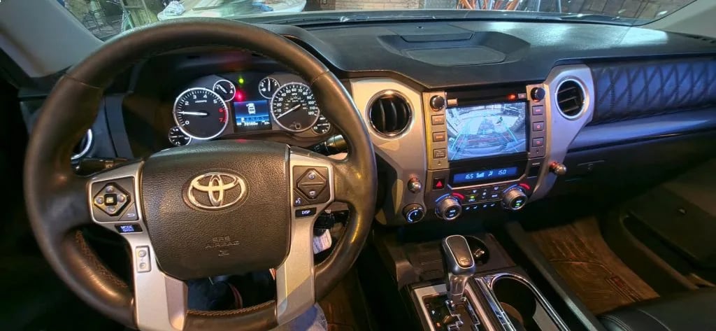 Toyota Tundra — foto 2